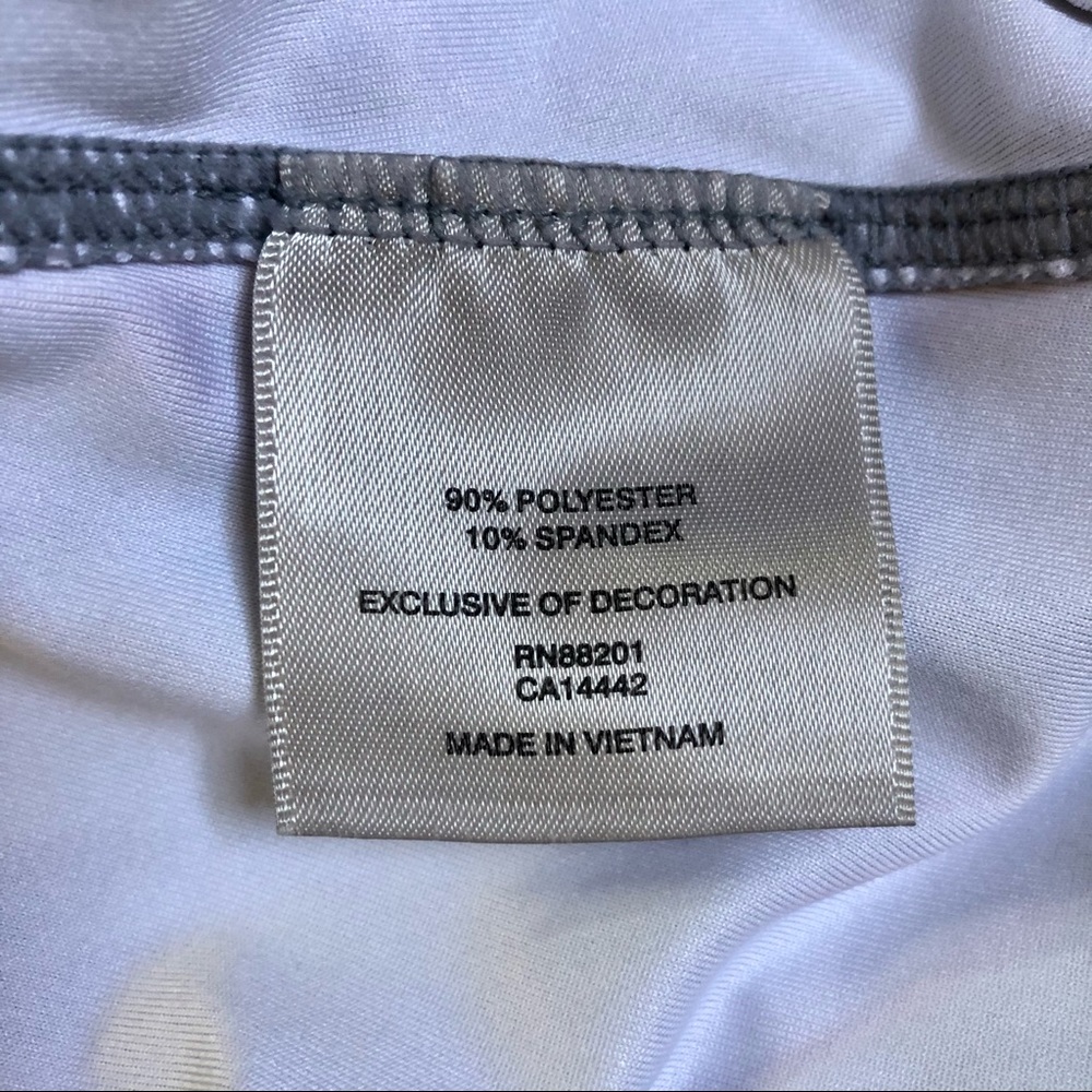 Workout top- small - Picture 4 of 4